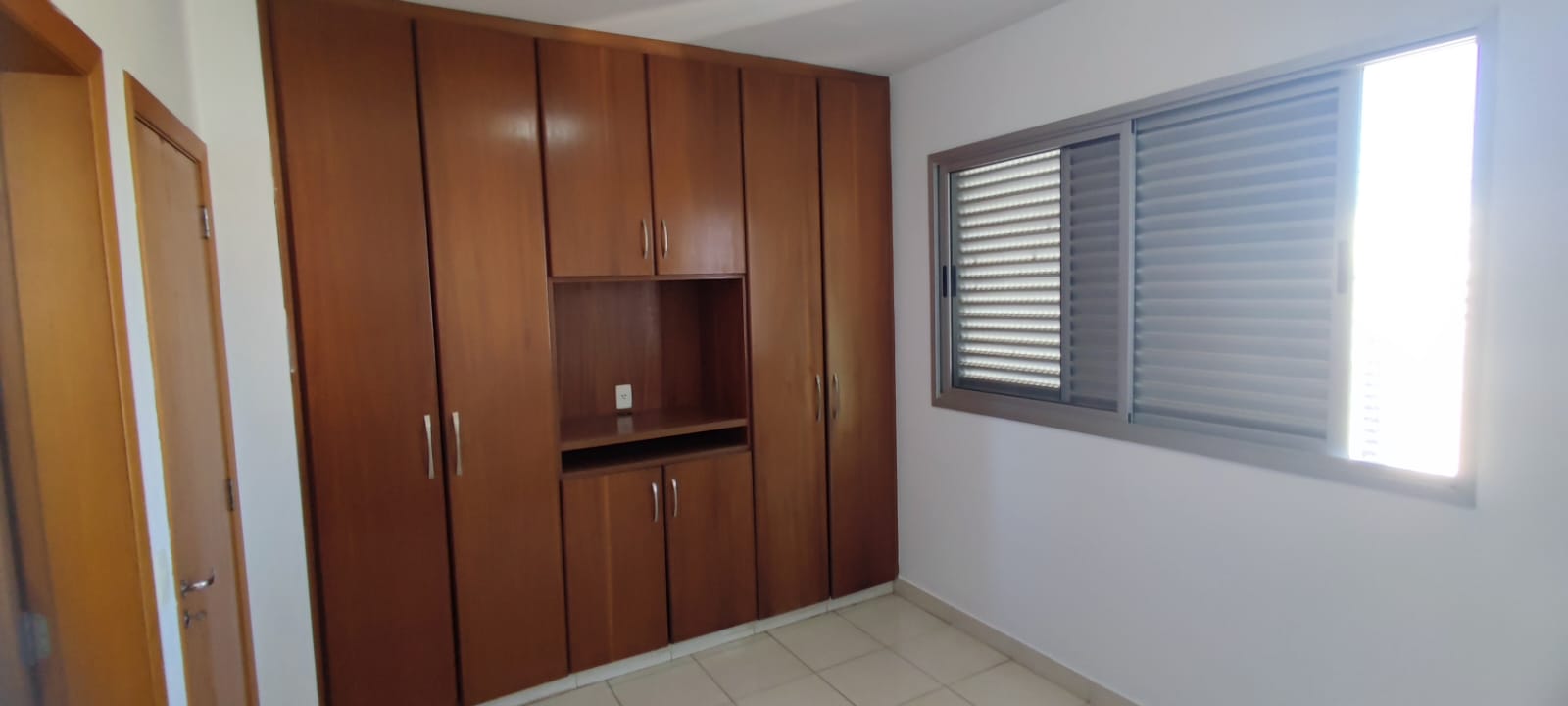 Quarto com armário planejado
